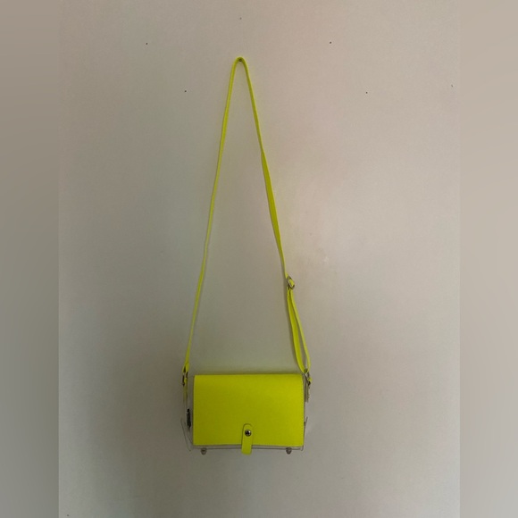 Clear Purse - Picture 1 of 4